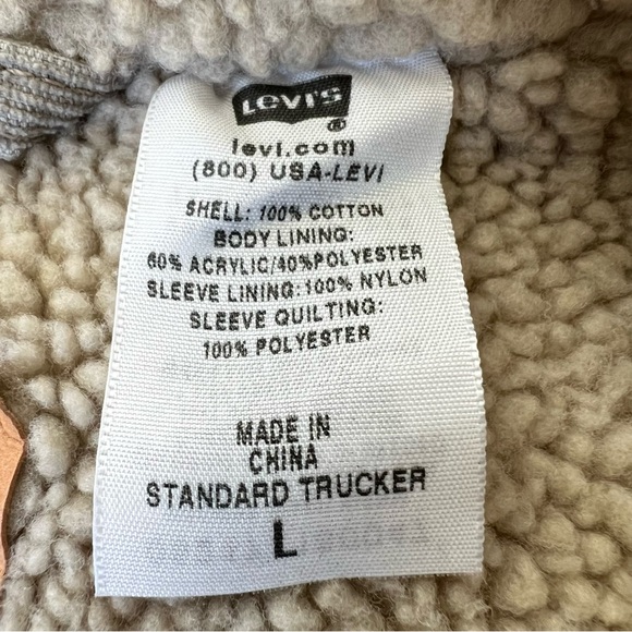 LEVI’S Light Gray Corduroy Beige Sherpa Lining Button Up Trucker Jacket Sz L - Picture 16 of 16